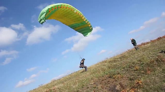 Как НЕЛЬЗЯ запускать новичков на параплане.