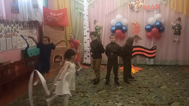 Танец "Встанем", Коркинский детский сад СП МАОУ Буньковская СОШ