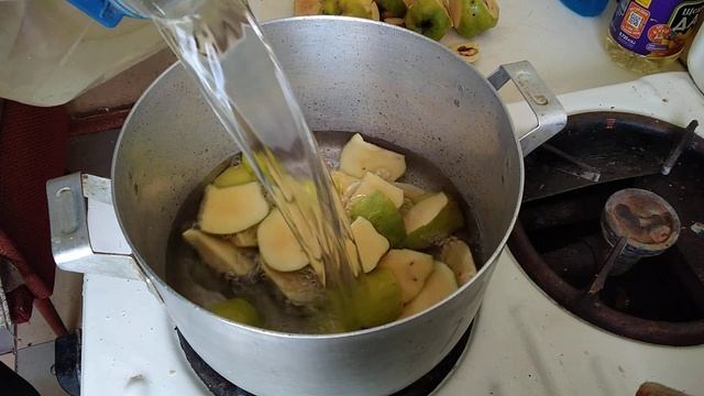 Компот с айвы.