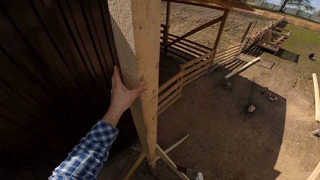 Большой навес для индюшат. Начало. [Жизнь в деревне]