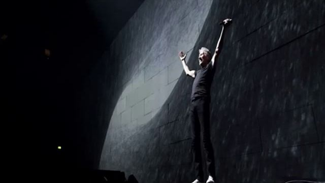 Roger Waters  David Gilmour Comfortably Numb Live O2 Arena 2011