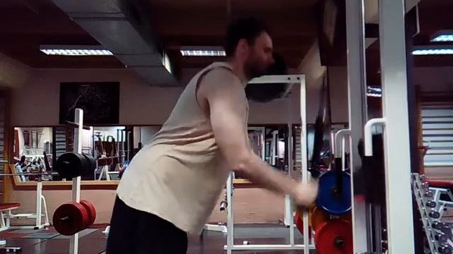 14 05 2020 трицепс на блоке с канатом 1