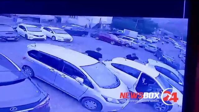 Житель Владивостока напал на свою жену и отобрал у нее машину