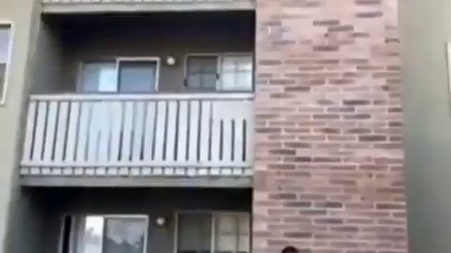 А кто-то его выкинул, и спас жизнь.