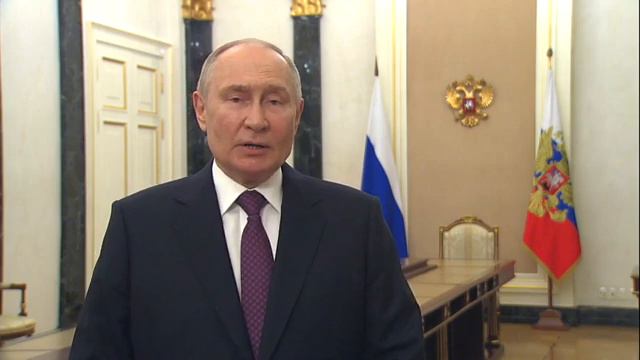 «Желаю вам найти свое призвание-» Владимир Путин поздравил выпускников российских школ