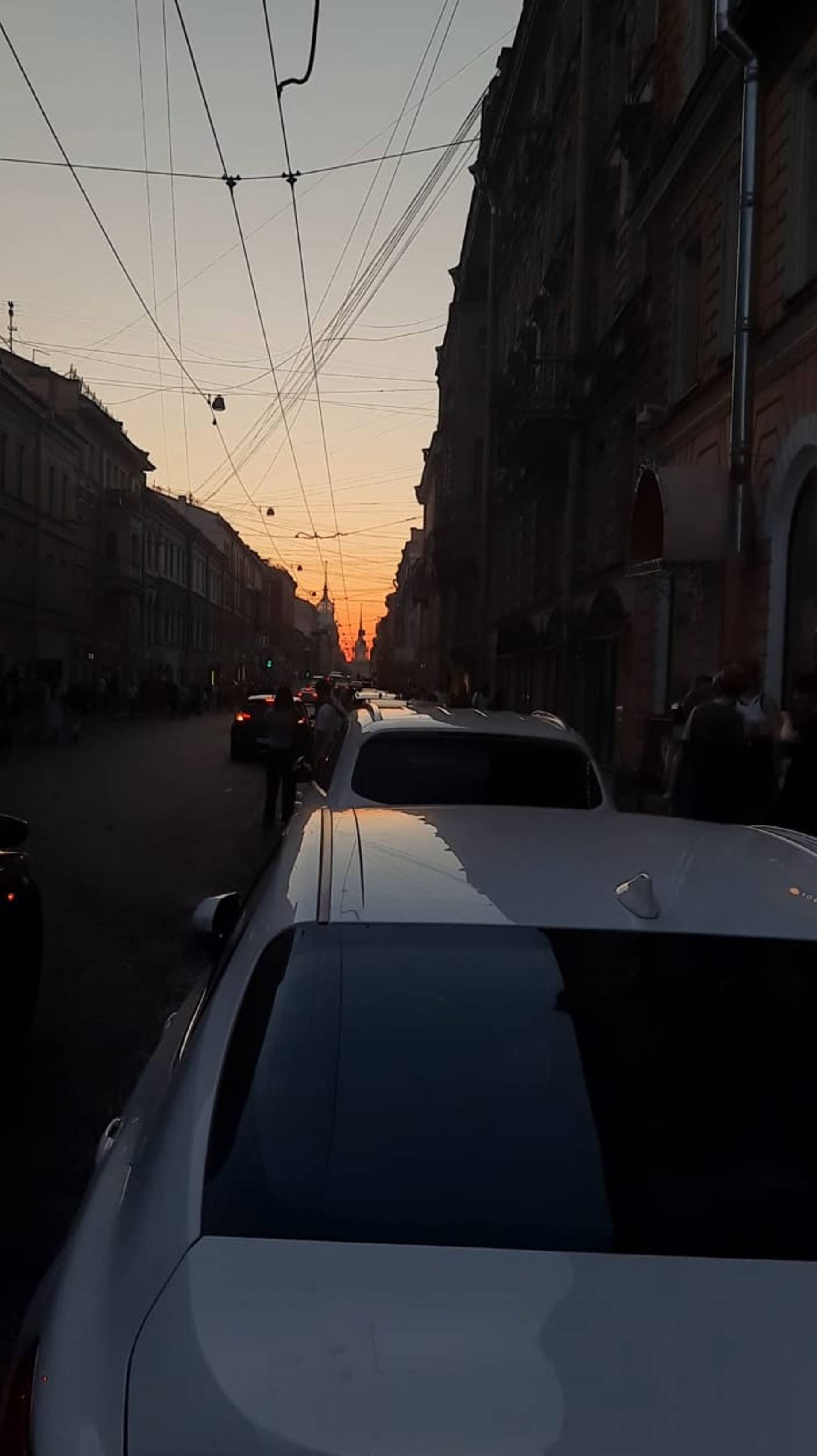 ТАКОЕ ВОЗМОЖНО ТОЛЬКО В ПИТЕРЕ) Закат на горизонте улицы Гороховая в городе Санкт-Петербурге вечером