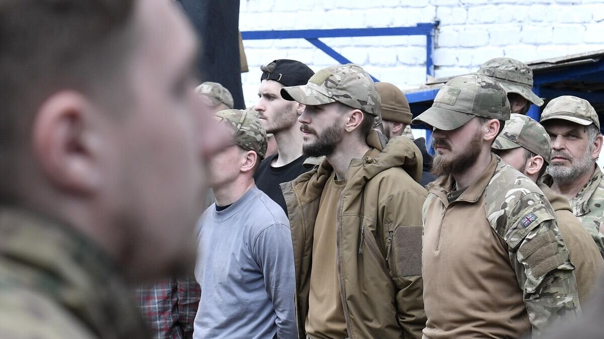 Мобилизованные украинцы с радостью маршируют в плен