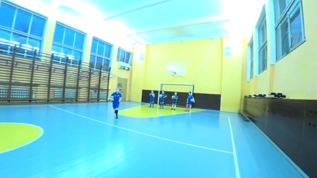 Игра - "Упал поймал" = старшие (ПОПРОБУЙТЕ ТАК 30 РАЗ И... У ВАС ЭТО ПОЛУЧИТСЯ - НУ ИЛИ ПОЗЖЕ : )