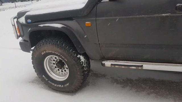 первый снег заводим патруля при -2 Nissan Patrol Y60 Offroad
