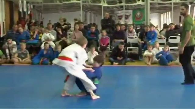 Детский новогодний турнир по бразильскому джиу-джитсу GI  2014г