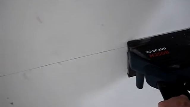 Bosch GAS 35L SFC+ - резка горизонтально с пылесосом