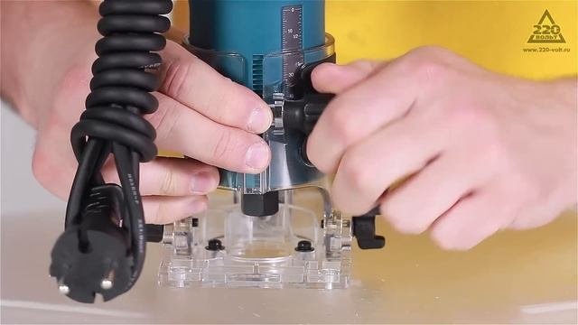 Обзор Фрезер MAKITA 3709 триммер