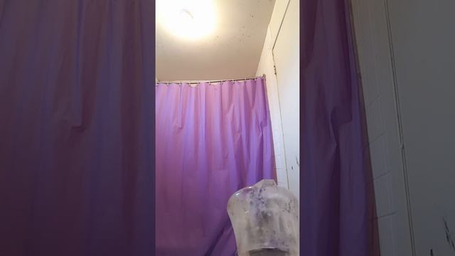 Showing how u take a shower