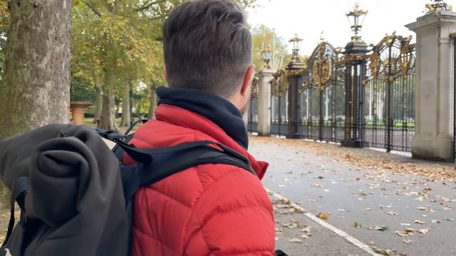 28mm  40mm pancakes: on the streets of London