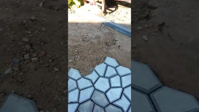 Вот такая садовая дорожка.)