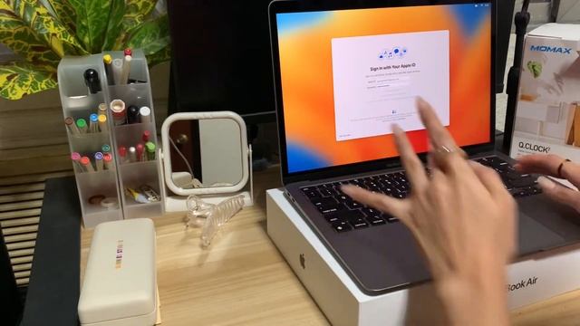 Unboxing Macbook Air m1 | Space Gray | Momax Q. Clock 2 Digital Clock with Wireless Charger | ASMR