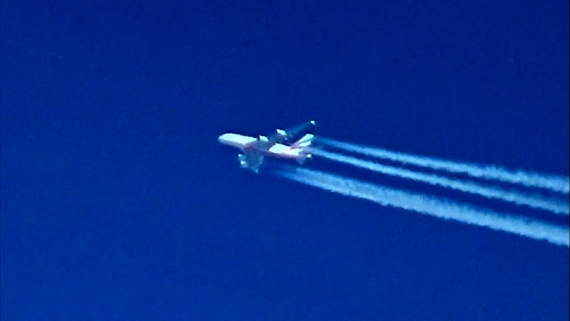 Небесный гигант Airbus A380-861