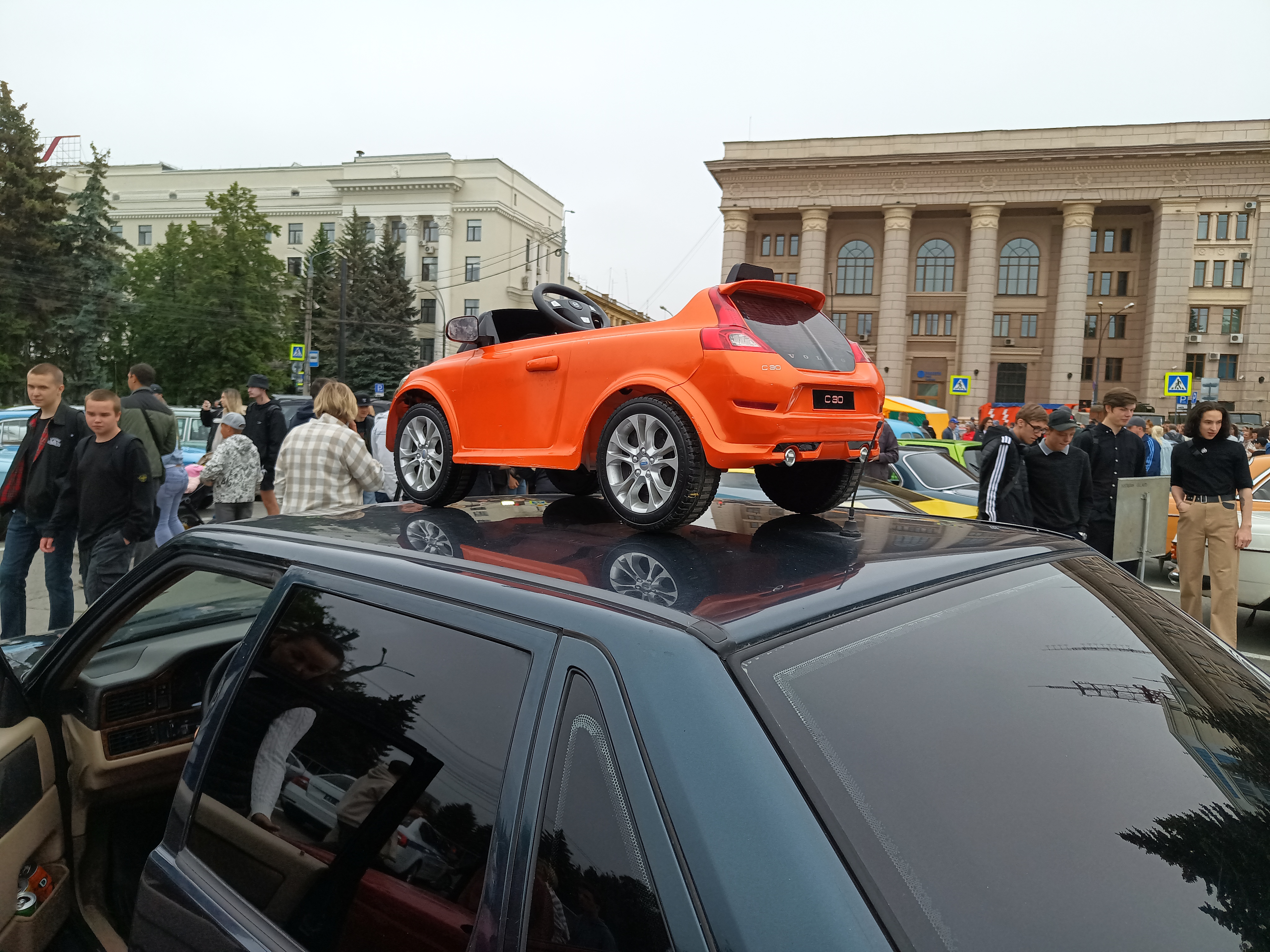 Фестиваль ретро автомобилей в Челябинске 8 июня 2024 г.