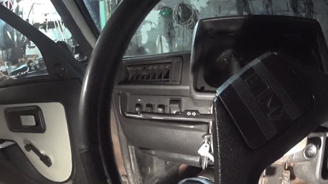 Таврия. Щиток приборов. Контроль света.