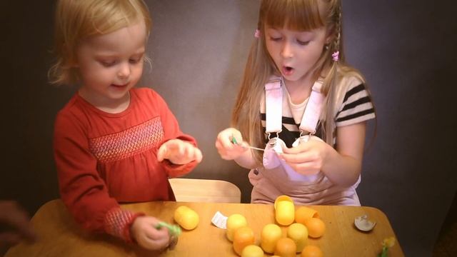 Открываем киндер сюрпризы с фиксиками. Новая серия киндеров - Шпуля Папус Файер Верта