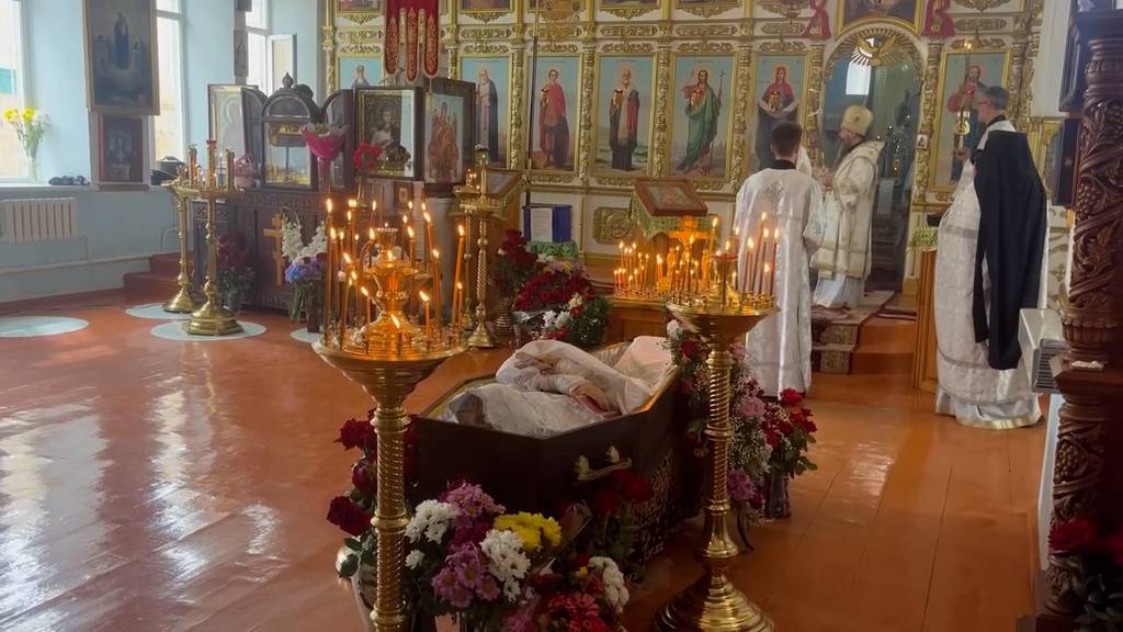 В Дербенте прощаются с убитым во время теракта в Махачкале священником