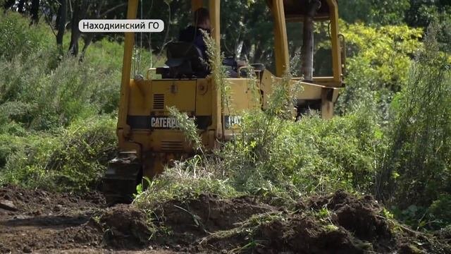 Жители Находки очистили от мусора пляж Лесной