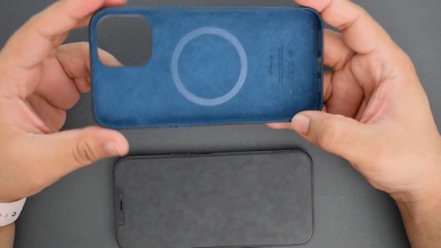1 Month UPDATE - Apple MagSafe Baltic Blue Leather Case // How has it aged so far?
