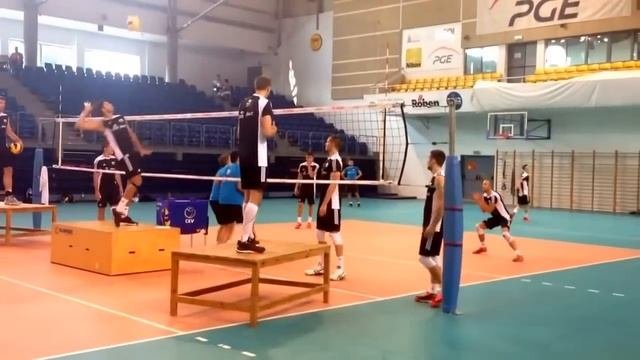 Как надо тренировать прием в волейболе?