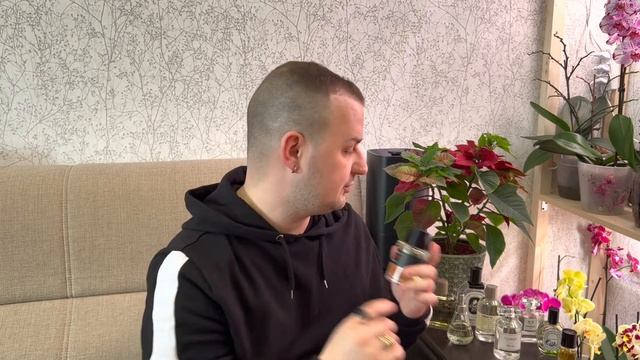 В Питере весна. Весенний ТОП ароматов. Травки-муравки, лютики-цветочки???