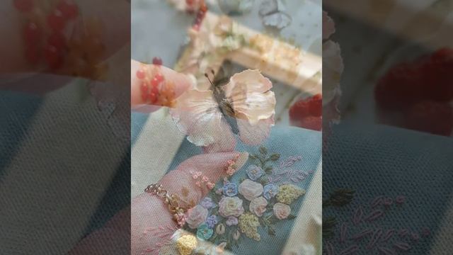 бабочки ручной работы из декоративной штукатурки для украшения интерьера