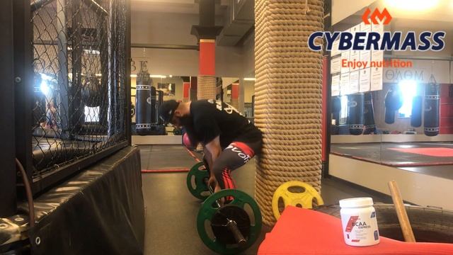Строгий подьём акселя на  бицепс