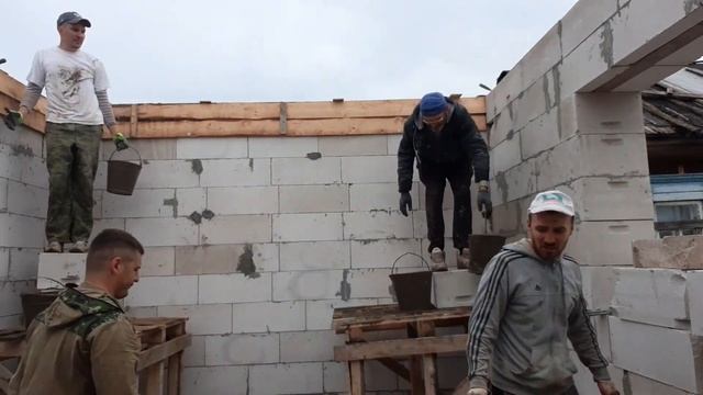 Заливаем АРМПОЯС В ДОМЕ ИЗ ГАЗОБЕТОНА#ДОМИЗГАЗОБЕТОНА