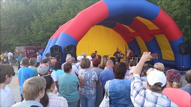 Руслан Карташев. Еду я на тракторе..mp4