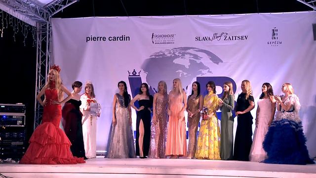 Церемония награждения взрослых участников фестиваля красоты, моды и таланта "MISS BIKINI 2021"