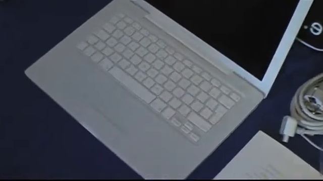 Apple MacBook by GS320