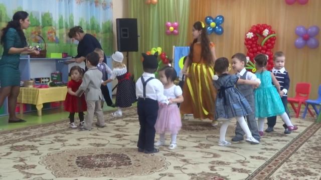 Утренник 8 марта в 1-младшей группе "Балапан". Детский сад "АЛИМ"