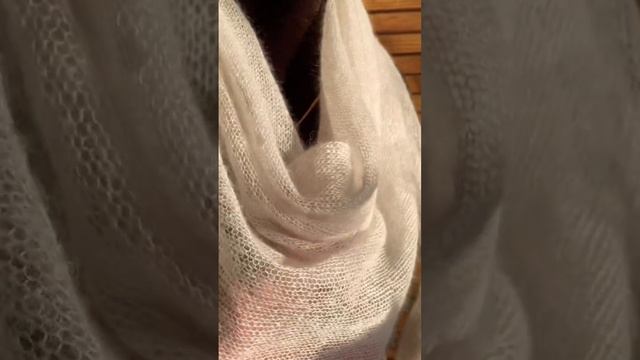 Косынка из мохера. Легкая, воздушная, но при этом тёплая. Свяжу на заказ.