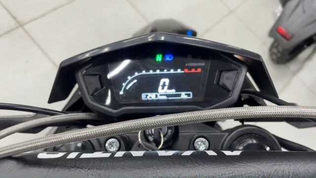 Обзор на мотоцикл AVANTIS LX 300