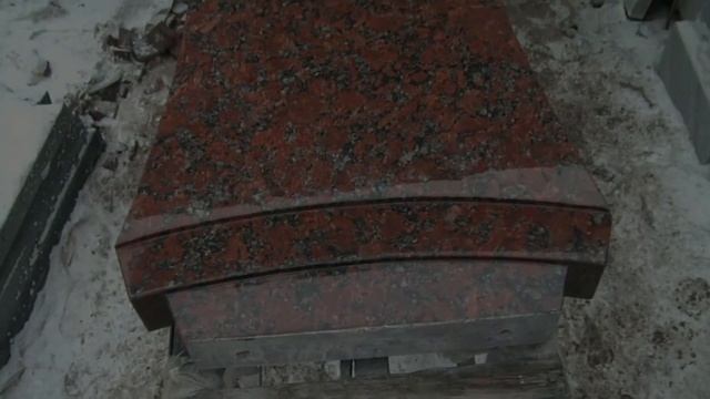 Памятники в Брянске резка евро формы капустинское месторождение Украина гранит