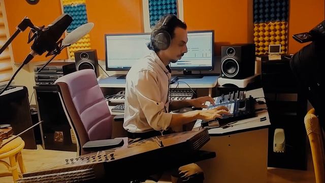 Live performance with Santour, violin and Ableton Push by Houman Ghanei