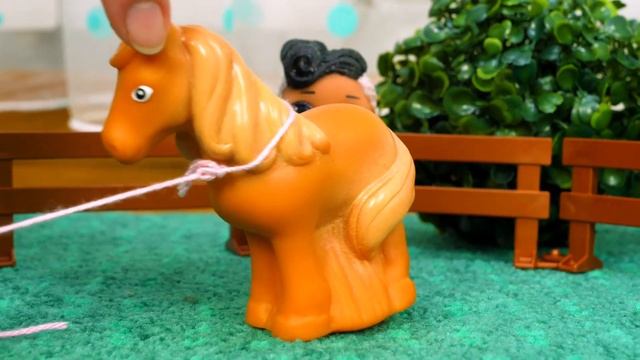 Детское видео про игрушки. Куклы ЛОЛ сюрприз едут на ферму с ЛОЛ ОМГ СВЭГ! Игры в куклы для девочек