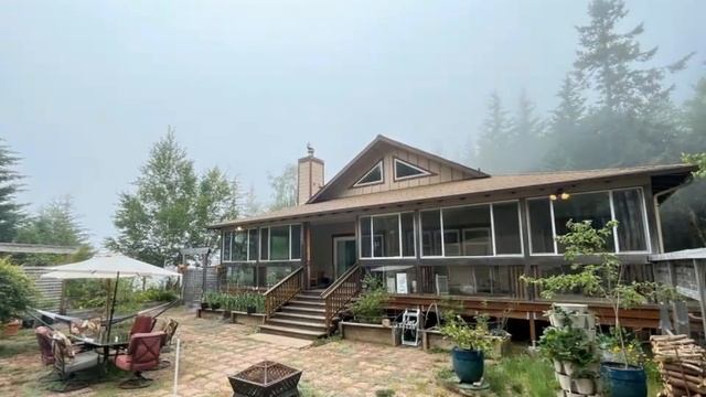 CENTURY 21 Agate Realty - 97313 STAGECOACH RD