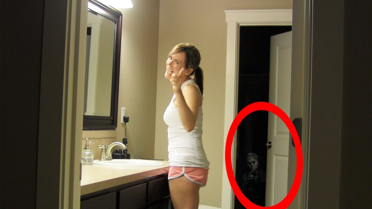 20 летняя квартирантка вечером ебеться на камеру со своим похотливым хозяином в ванной онлайн