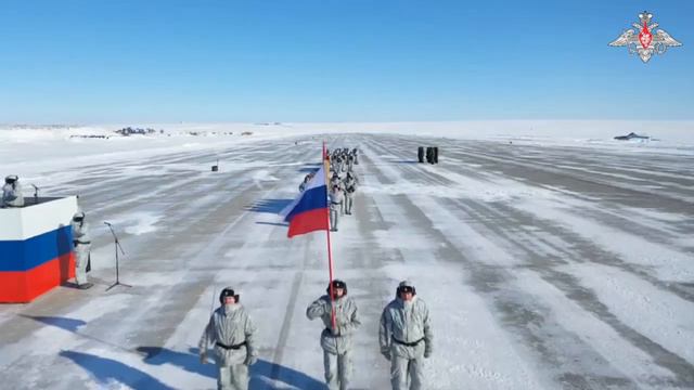 ❄️ «Северный клевер» встречает День Победы

На арктическом острове Котельный архипелага Новосибирски
