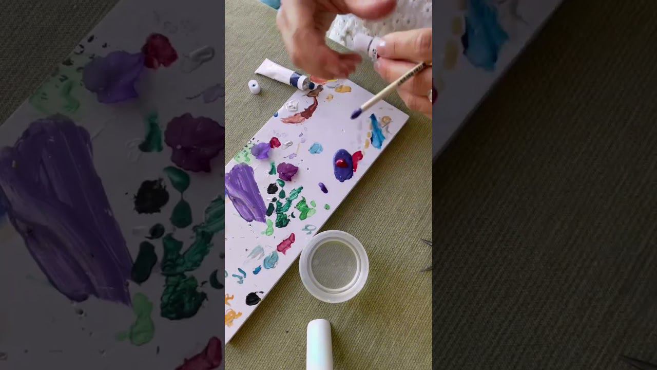 Сережки из дерева и эпоксидной смолы.