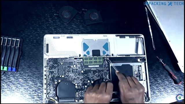 HOW TO DISASSEMBLE  MACBOOK PRO A1286 | UNPACK AND REPACK | Unpacking Tech