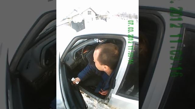 стажёр дпс с треногой на Ново-Астраханском шоссе