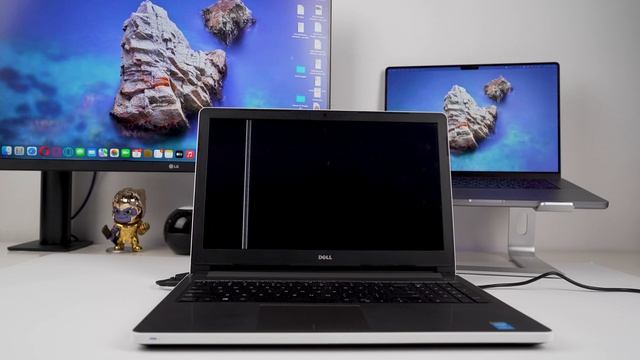 How Macbook users see a Windows laptop (WATCH TIL THE END!)