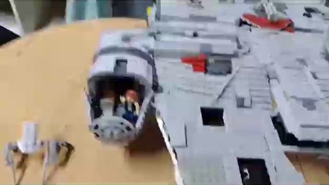 обзор Лего самоделка Сокол тысячелетия