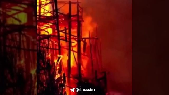 22-метровый вулкан сожгли в Калужской области